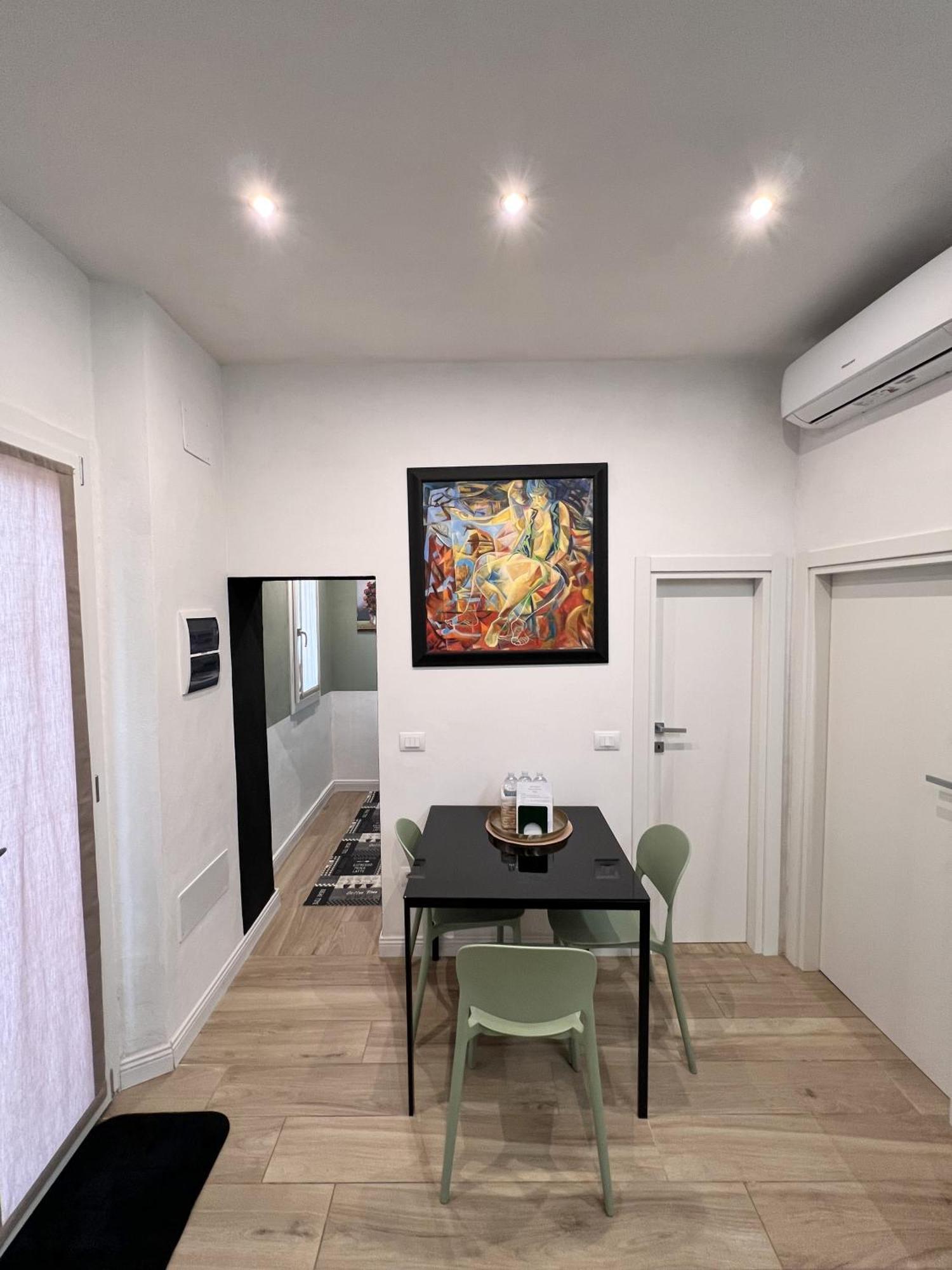 Home Cavour Prato Прато Экстерьер фото