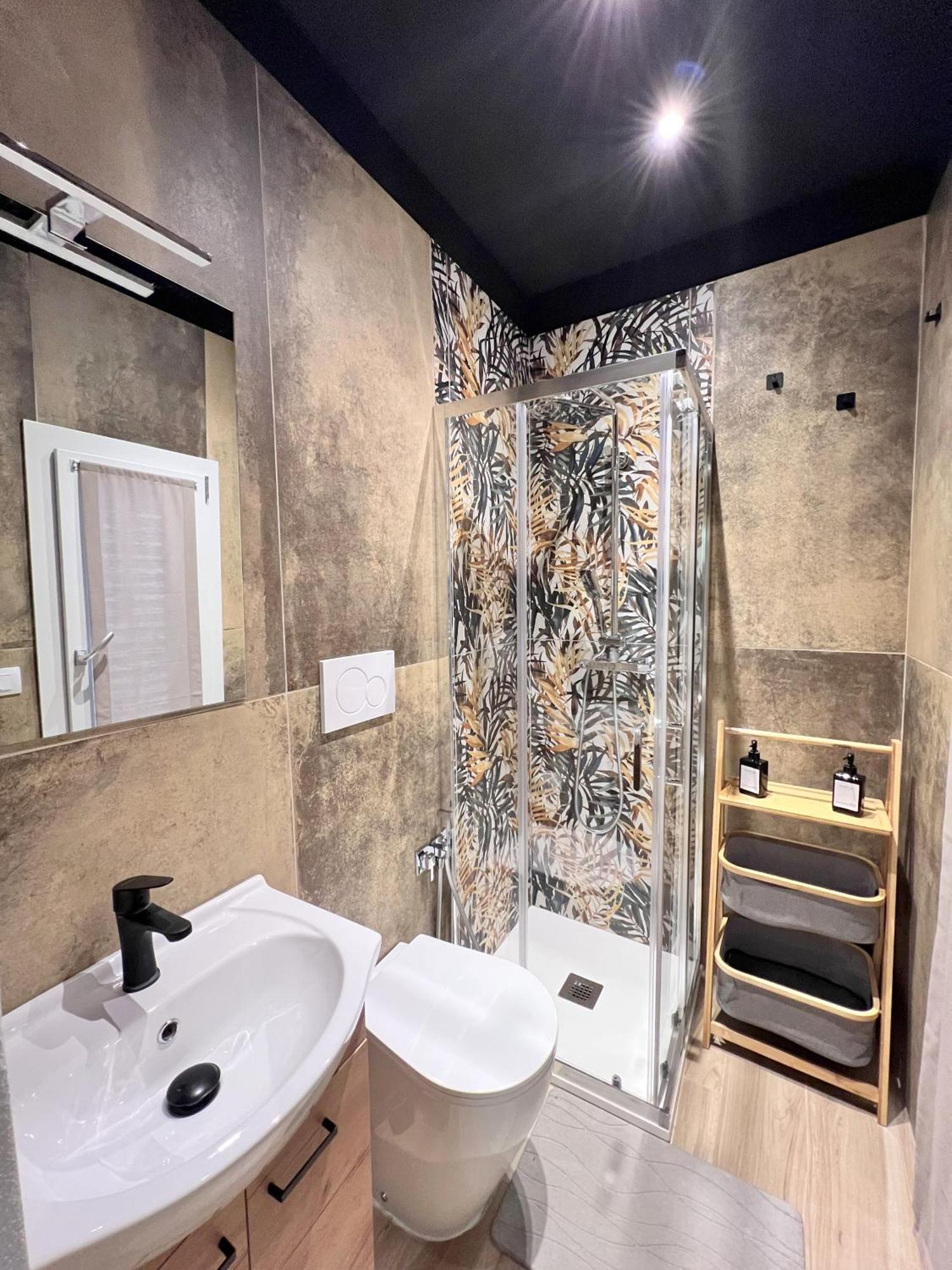 Home Cavour Prato Прато Экстерьер фото