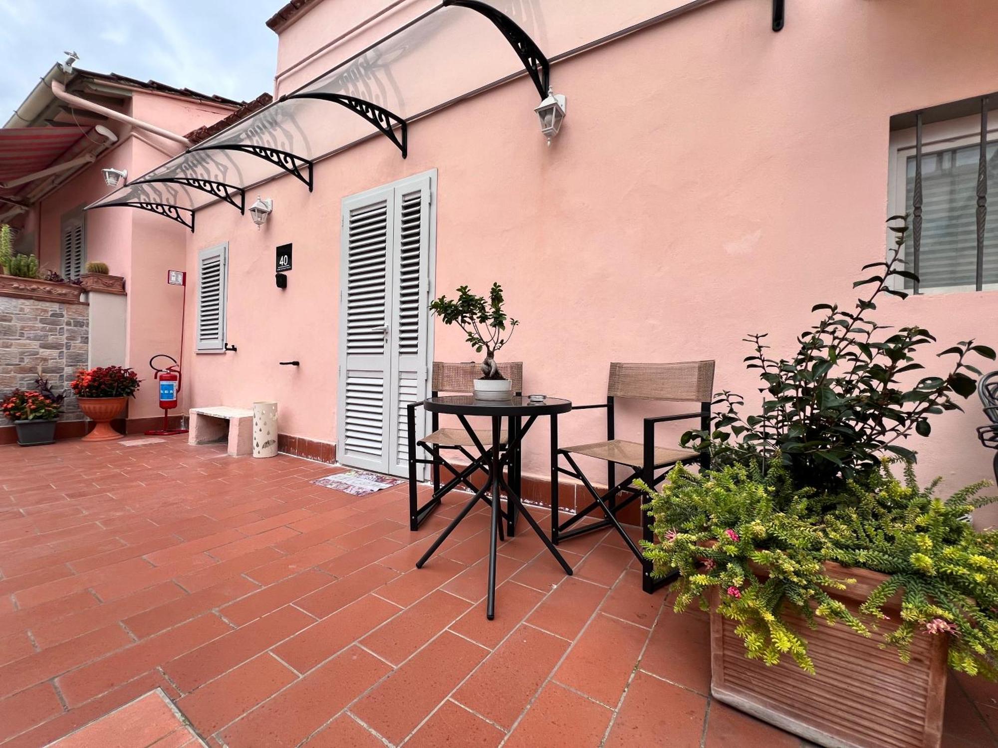Home Cavour Prato Прато Экстерьер фото