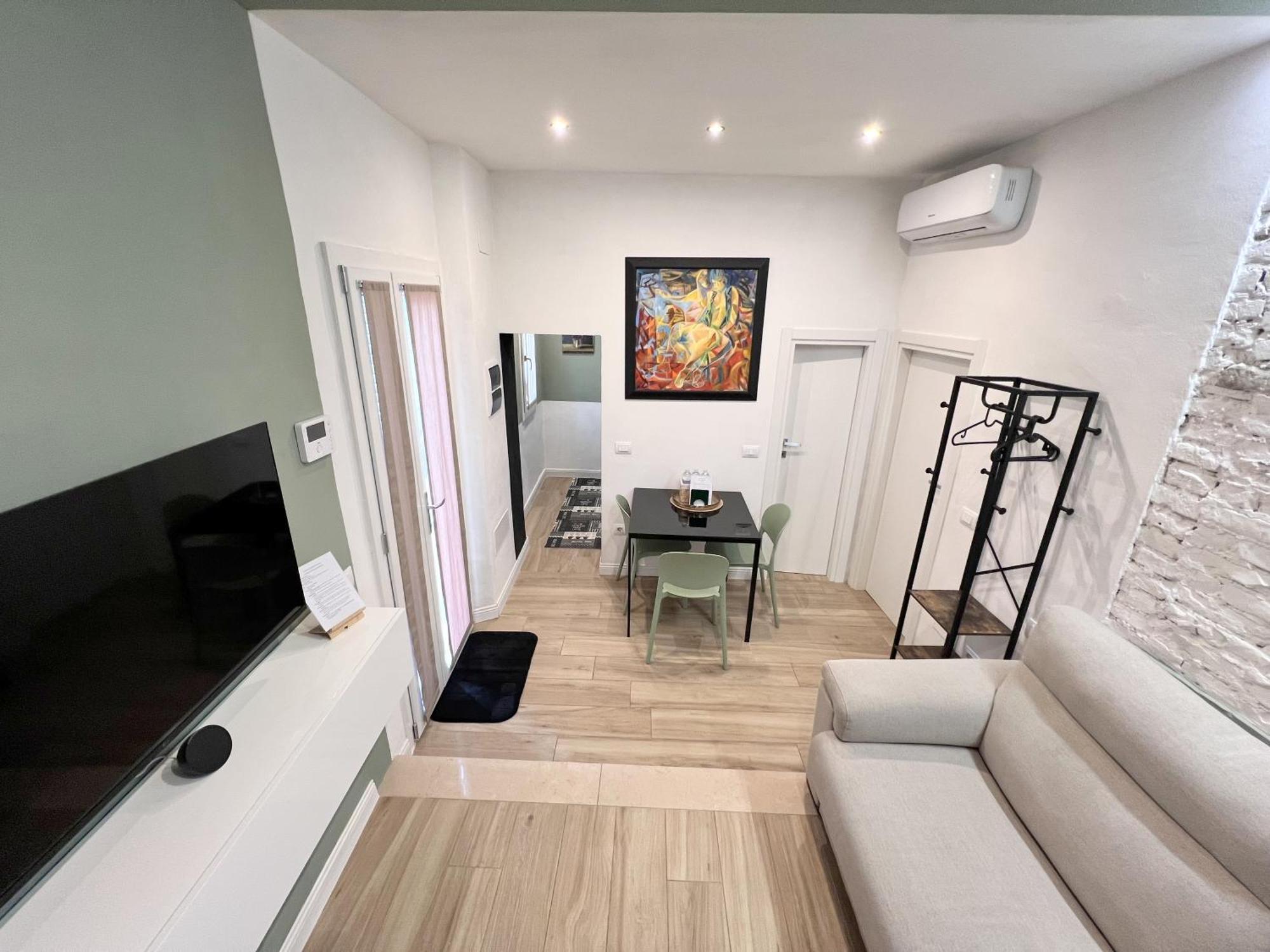 Home Cavour Prato Прато Экстерьер фото