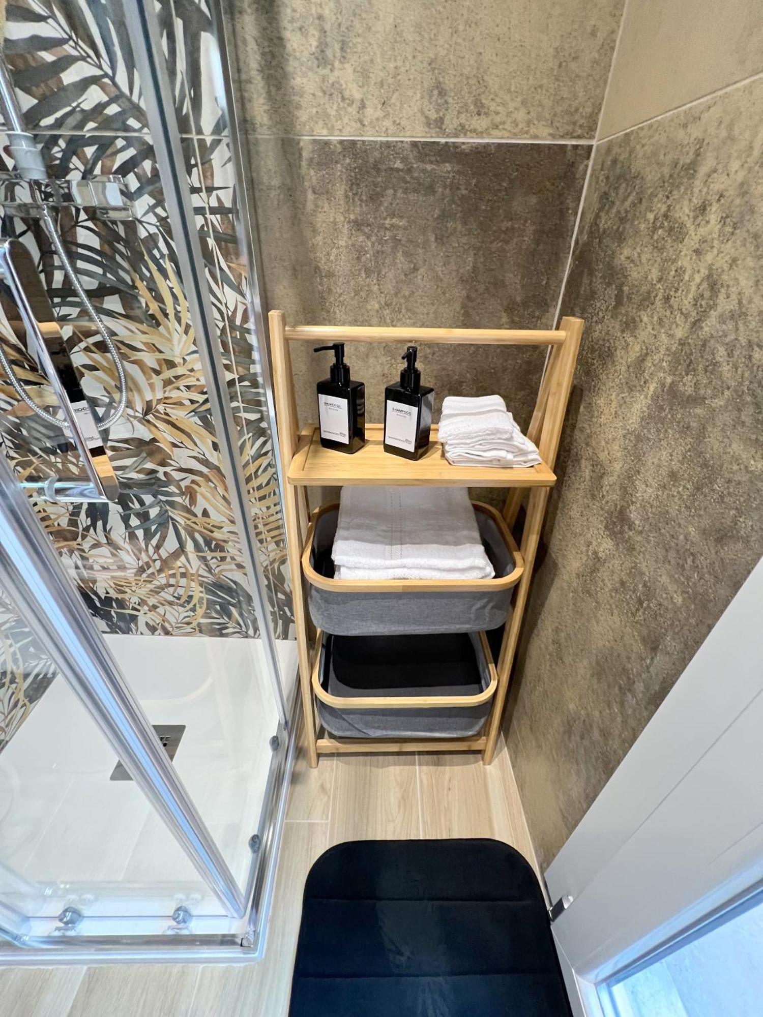 Home Cavour Prato Прато Экстерьер фото