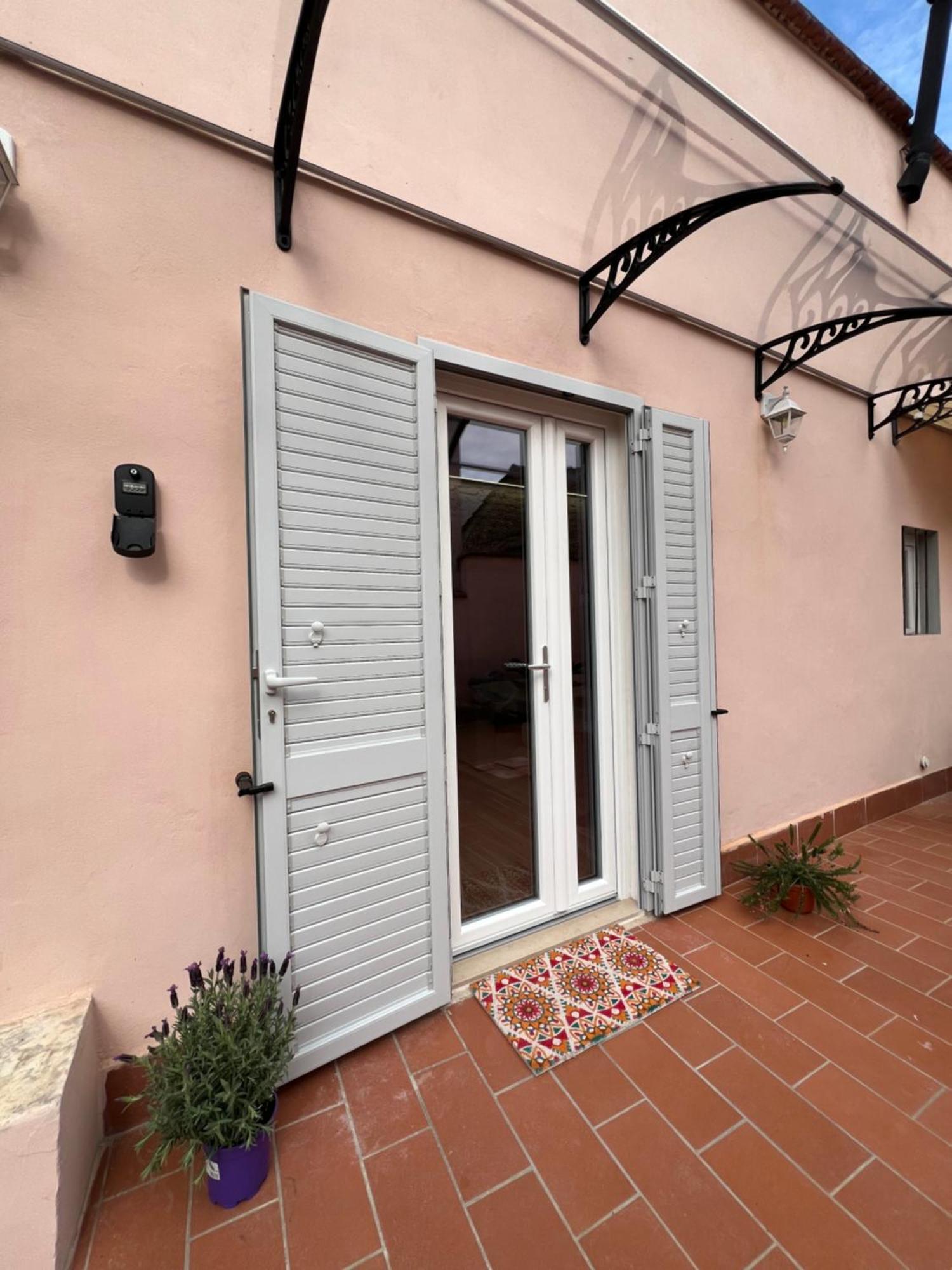 Home Cavour Prato Прато Экстерьер фото